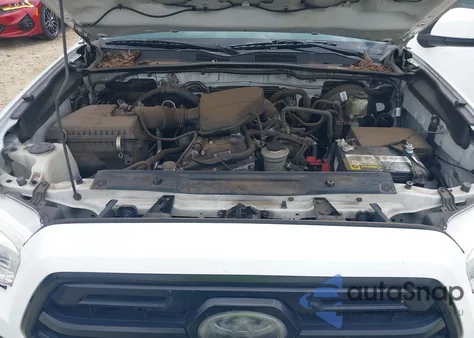 2018 Toyota Tacoma Sr z USA, uszkodzony, nr VIN 5TFAX5GN2JX111639